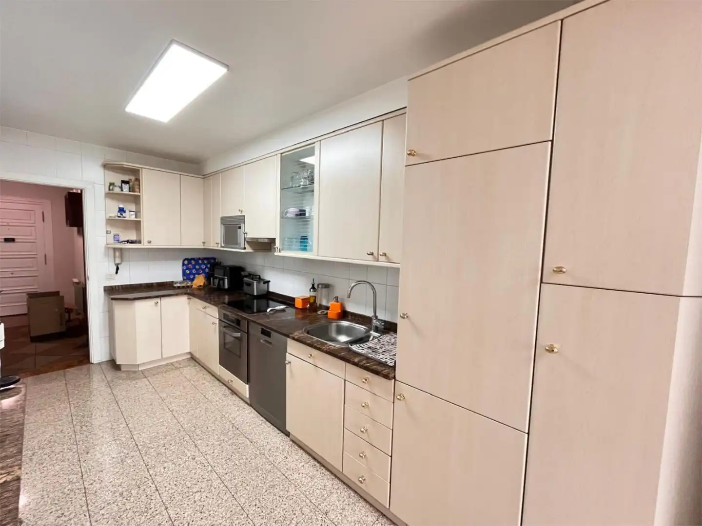 Casa adosada en venta en Calle Aranegi, 96, Zizur Mayor / Zizur Nagusia Cocina de Casa adosada en venta en Zizur Mayor / Zizur Nagusia con Aire acondicionado, Terraza y Piscina