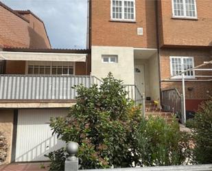 Exterior view of Single-family semi-detached for sale in Boadilla del Monte