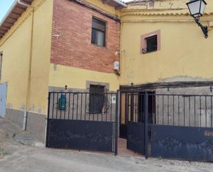 Exterior view of Duplex for sale in Santibáñez de la Peña