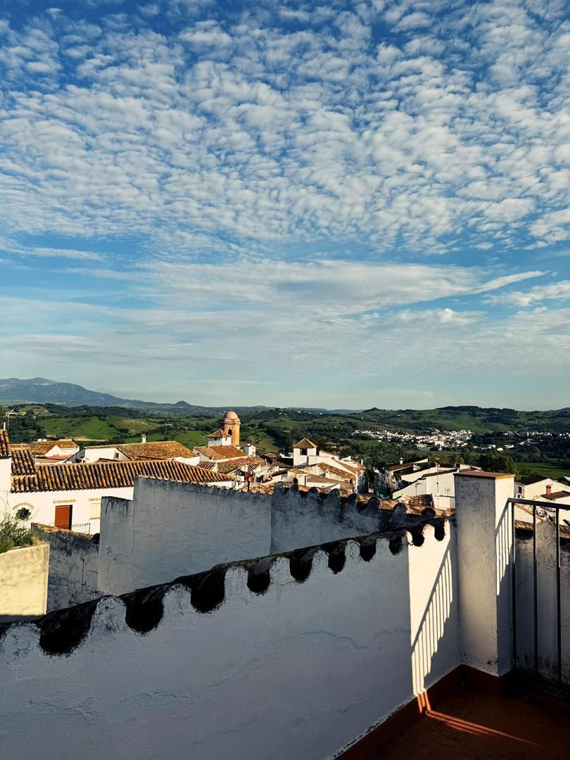 Exterior view of Single-family semi-detached for sale in Jimena de la Frontera  with Terrace, Storage room and Furnished