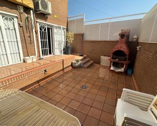 Terrace of House or chalet for sale in Fuenlabrada  with Air Conditioner, Heating and Parquet flooring