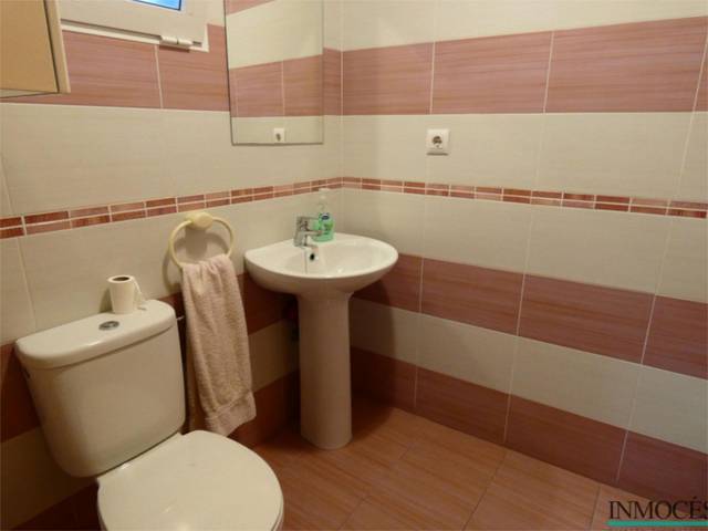 Casa adosada en Venta en Calle Castelar, 4 en Jumilla