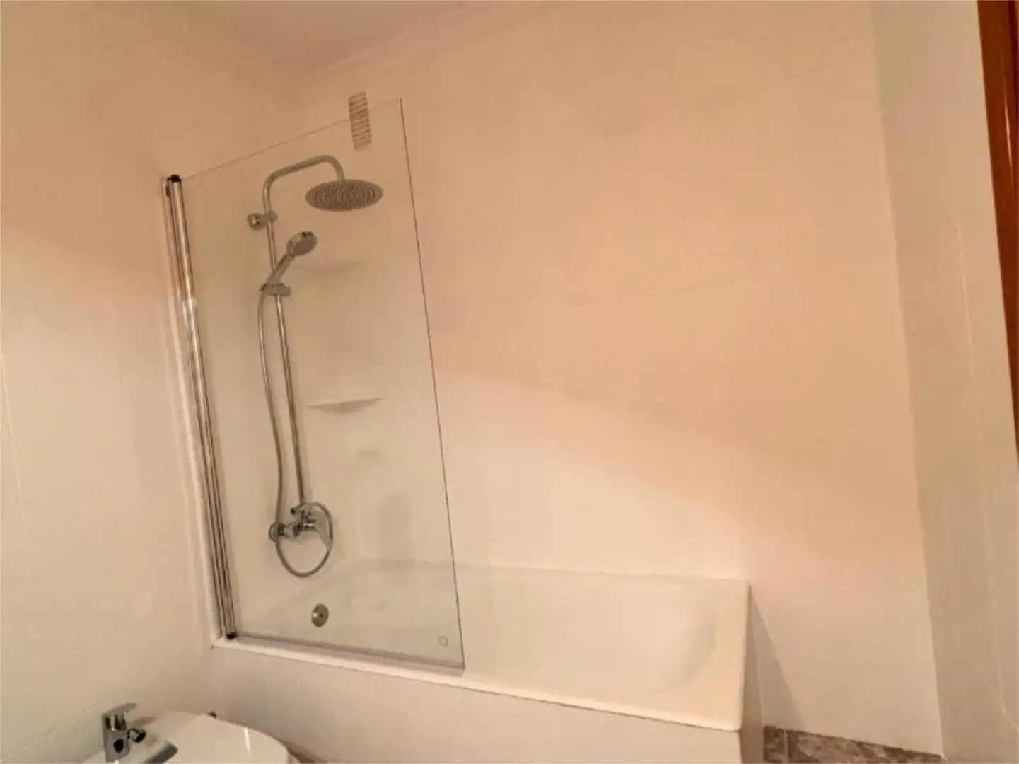 Habitación en Avenida Villena, 19, Caudete Baño de Piso para compartir en Caudete con Aire acondicionado, Calefacción y Amueblado