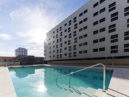 Piscina de Planta baixa de lloguer en Badalona amb Aire condicionat, Calefacció i Parquet