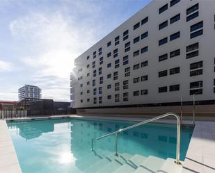 Piscina de Àtic de lloguer en Badalona amb Aire condicionat, Calefacció i Parquet