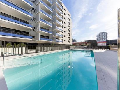 Piscina de Pis de lloguer en Badalona amb Aire condicionat, Calefacció i Parquet