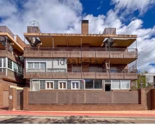 Vista exterior de Pis en venda en Cuarte de Huerva amb Aire condicionat, Terrassa i Piscina