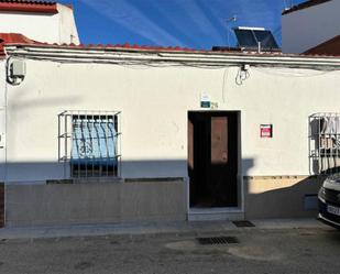 Vista exterior de Casa adosada en venda en Olivares