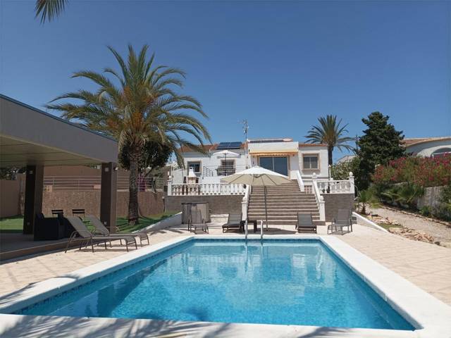 Casa-chalet en Alquiler en Avenida de España, 50 en Mil Palmeras