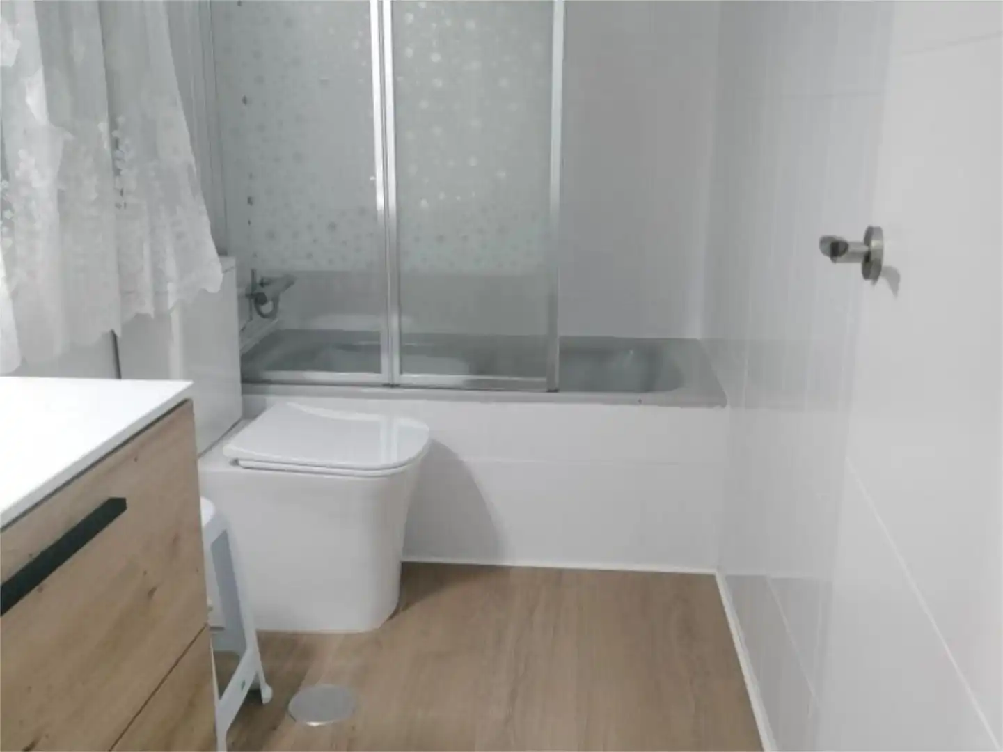 Flat for rent in Calle Alanís de la Sierra, 5, Fuentepiña Bathroom of Flat for rent in Huelva with Heating, Parquet flooring and Furnished