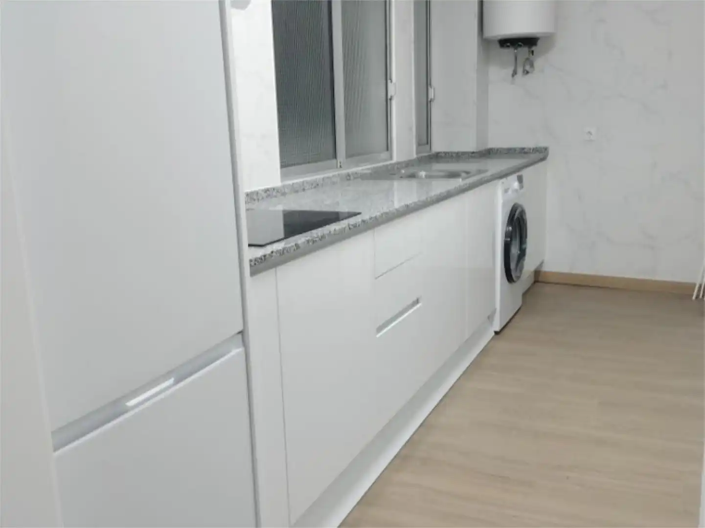 Flat for rent in Calle Alanís de la Sierra, 5, Fuentepiña Kitchen of Flat for rent in Huelva with Heating, Parquet flooring and Furnished