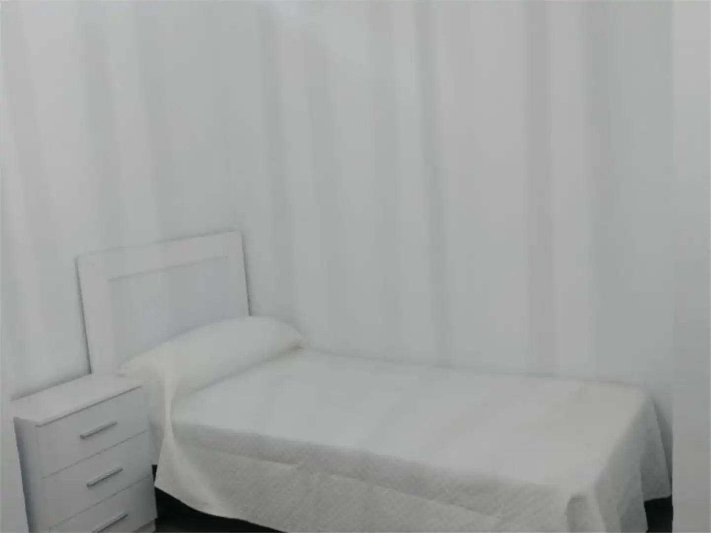 Flat for rent in Calle Alanís de la Sierra, 5, Fuentepiña Bedroom of Flat for rent in Huelva with Heating, Parquet flooring and Furnished