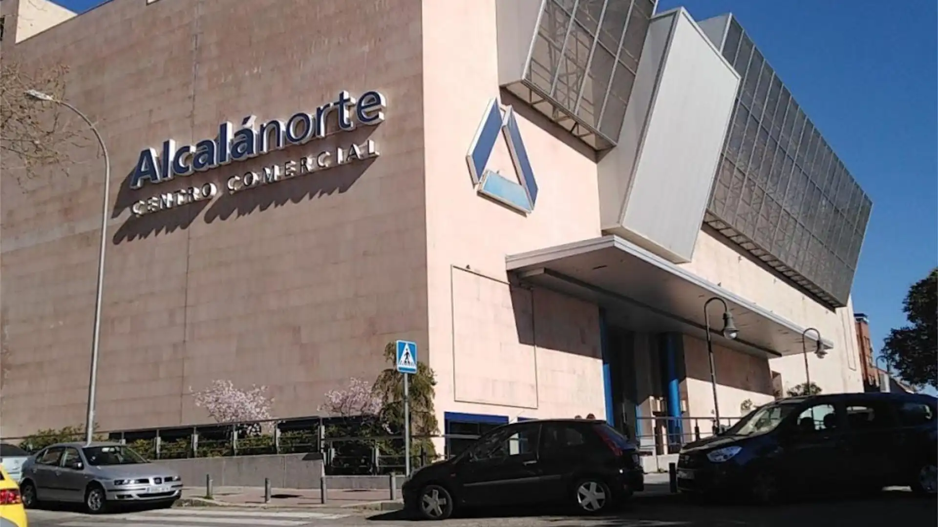 Vista exterior de Local en traspaso en  Madrid Capital con Amueblado