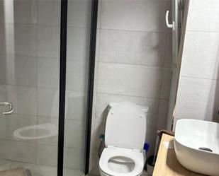 Bathroom of Flat to share in  Barcelona Capital  with Parquet flooring, Terrace and Furnished