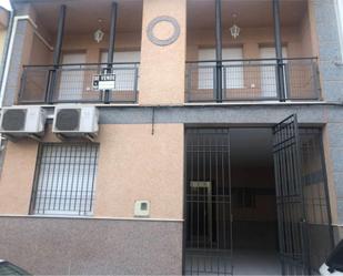 Vista exterior de Casa adosada en venda en Monturque amb Aire condicionat, Terrassa i Balcó