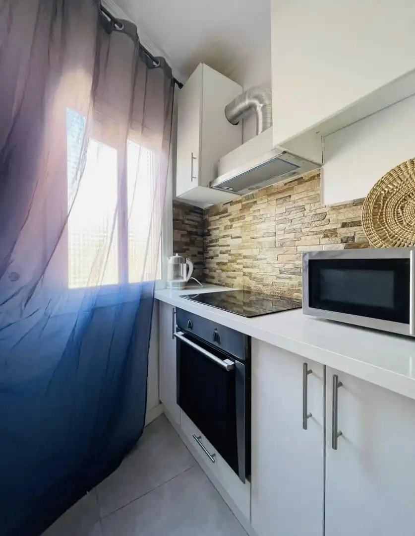 Zimmer in Carrer de la Riera Blanca, 128, La Torrassa Küche von Wohnung zur untervermieten in L'Hospitalet de Llobregat mit Terrasse, Möbliert und Ofen