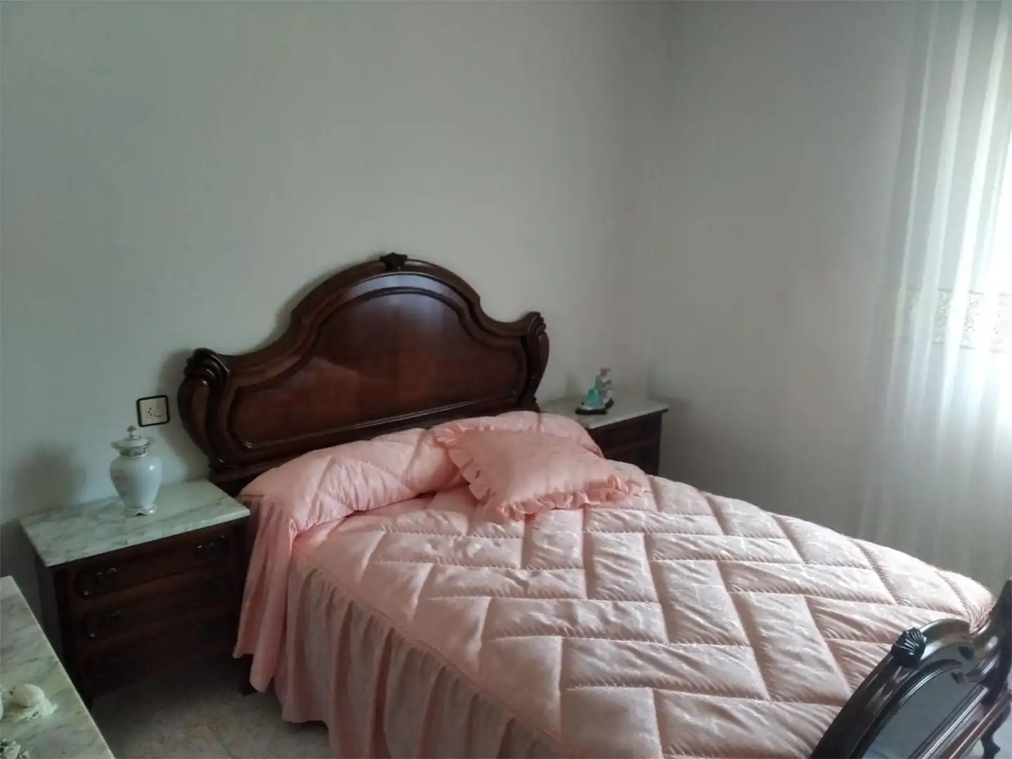 Dormitori de Casa o xalet en venda en San Esteban de la Sierra amb Calefacció, Moblat i Balcó