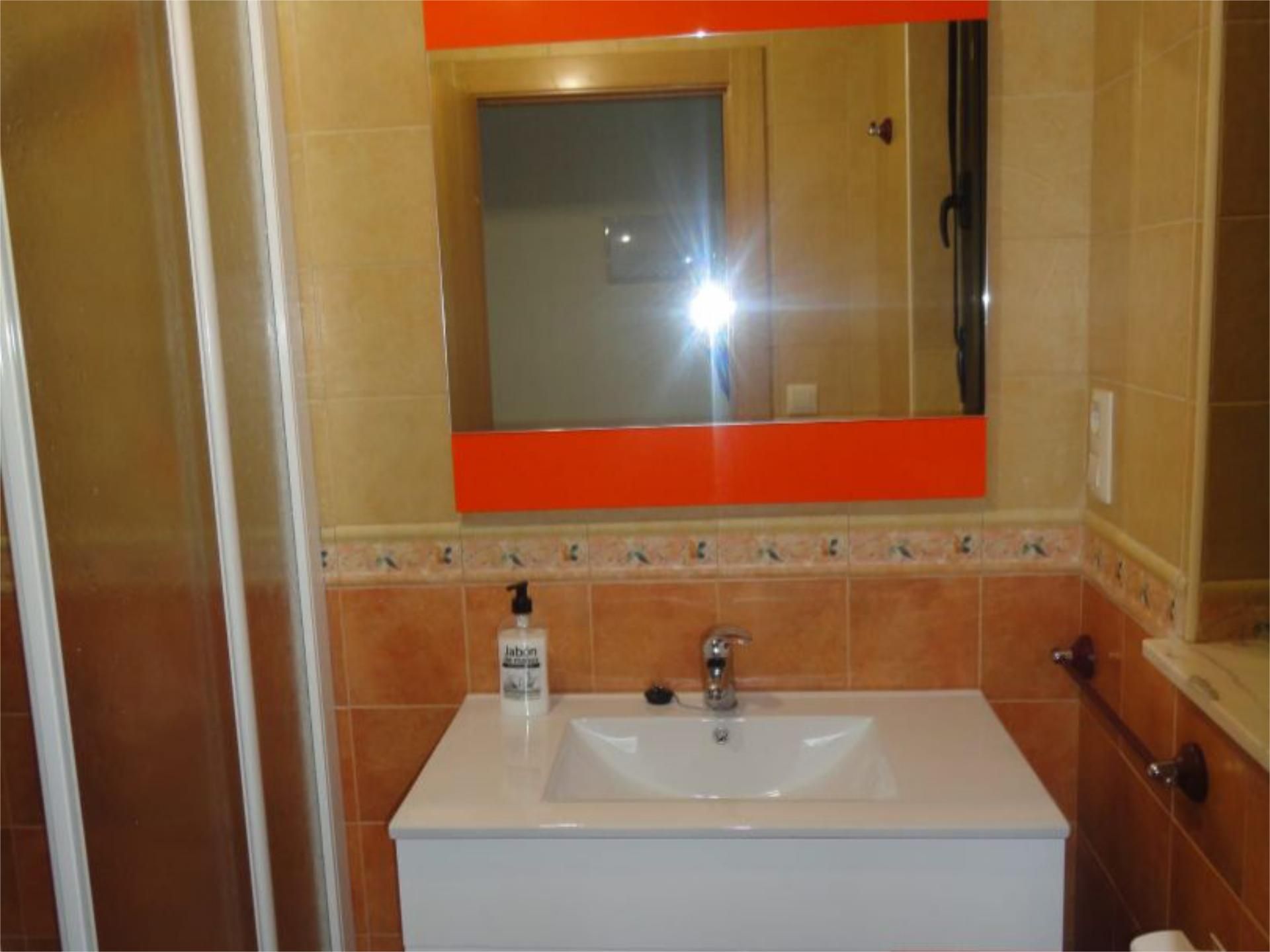 Bathroom of House or chalet for sale in San Esteban de la Sierra  with Heating and Furnished