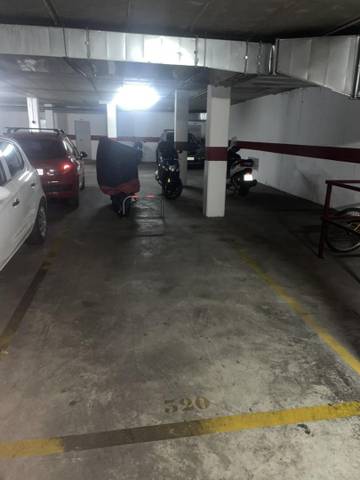 Garaje en Alquiler en Avenida de Emilio Lemos, 30 en Colores -  Entreparques