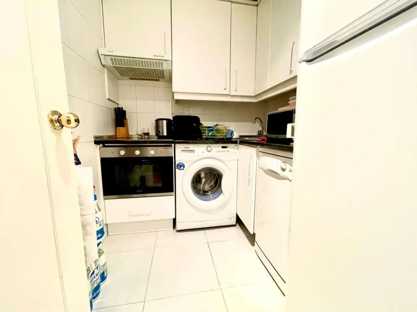 Flat for rent in Plaza Ciudad de Viena, 6, Ciudad Universitaria Kitchen of Flat for rent in Madrid with Air Conditioner, Heating and Parquet flooring