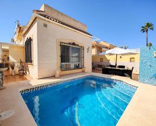 Swimming pool of House or chalet for sale in Torrevieja  with Air Conditioner, Private garden and Terrace