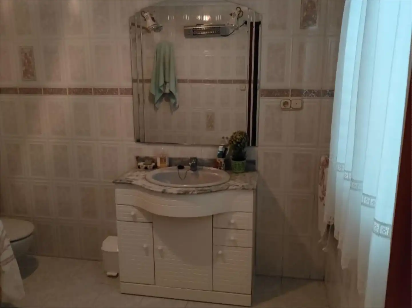 Habitación en Cuesta Archidona, 24, Cueva de Menga Baño de Piso para compartir en Antequera con Terraza y Amueblado