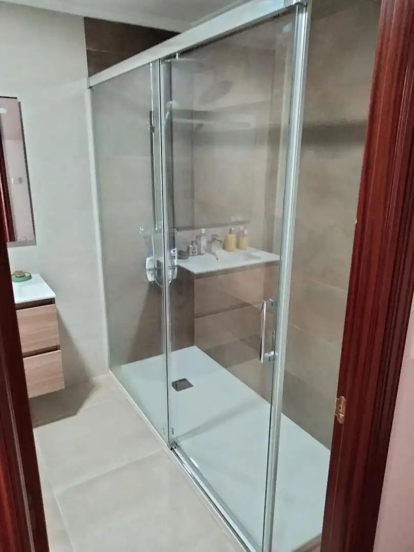 Baño de Piso para compartir en Mieres (Asturias) con Calefacción, Parquet y Amueblado