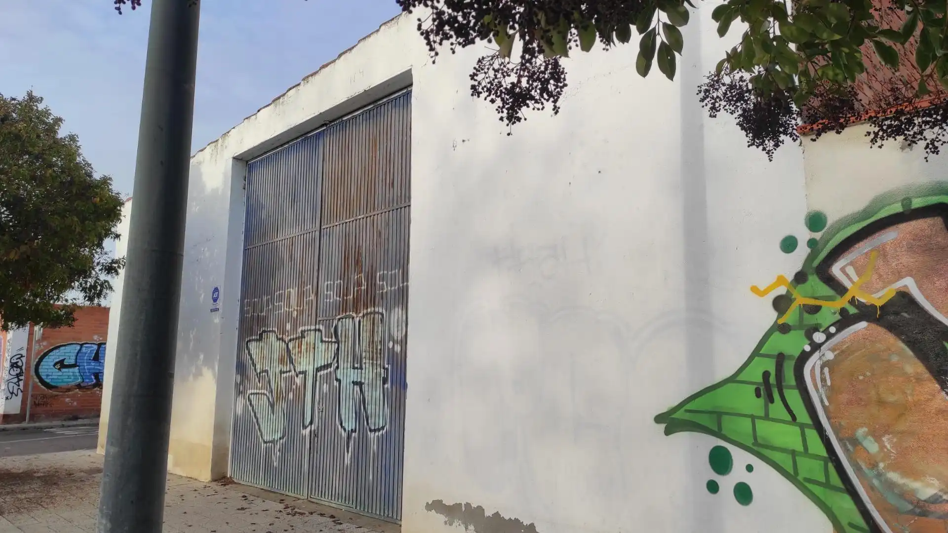 Industrial buildings for sale in Calle Granada, 9, Los Bloques Exterior view of Industrial buildings for sale in Zamora Capital