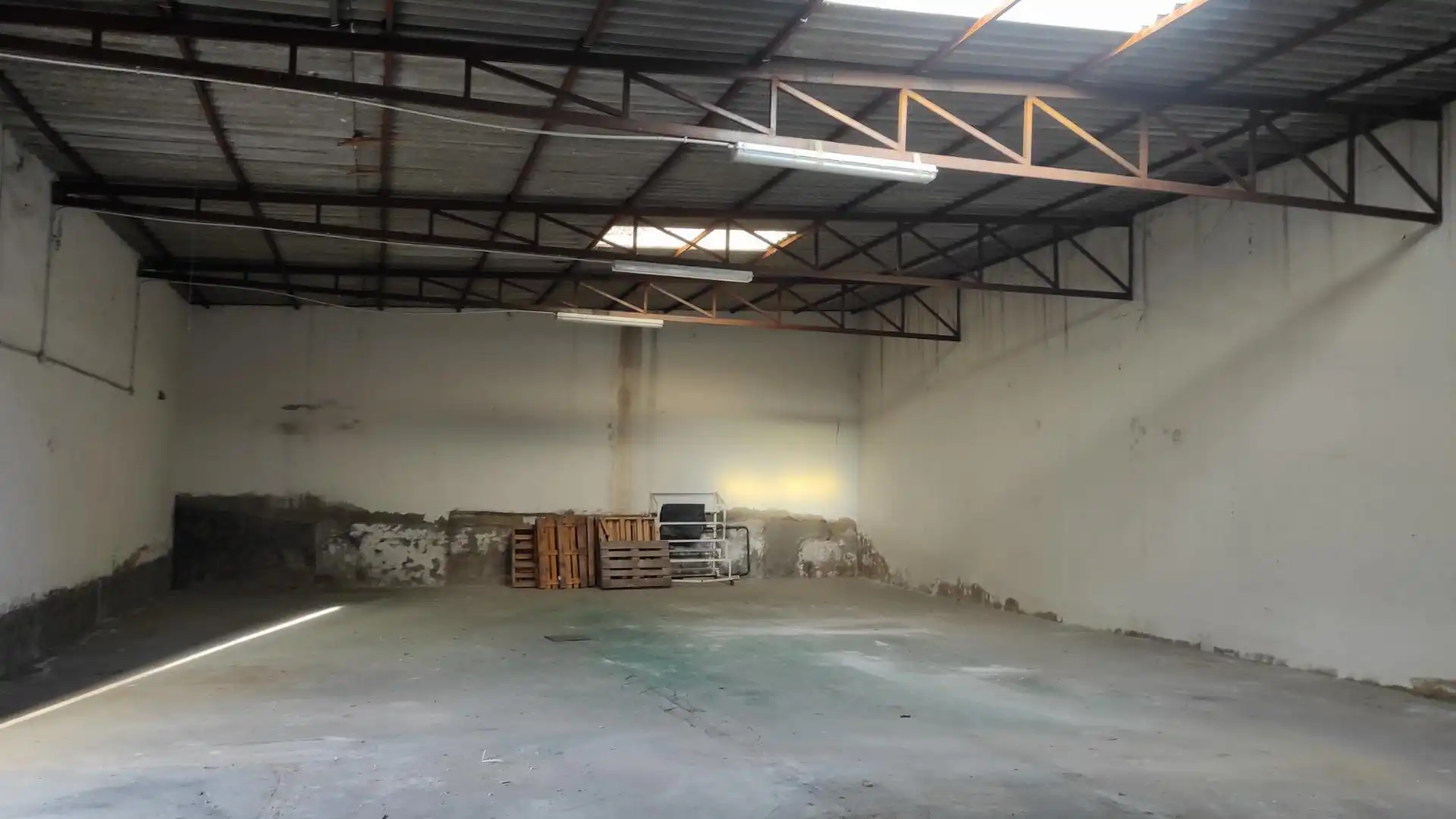 Industrial buildings for sale in Calle Granada, 9, Los Bloques Industrial buildings for sale in Zamora Capital