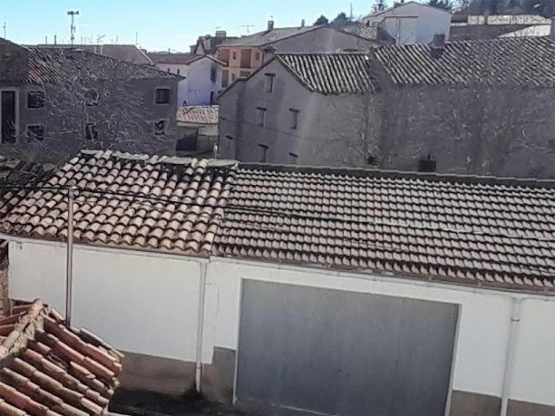 Vista exterior de Planta baixa en venda en El Castellar amb Jardí privat