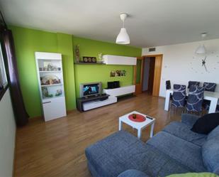 Living room of Flat to rent in  Zaragoza Capital  with Terrace, Swimming Pool and Balcony