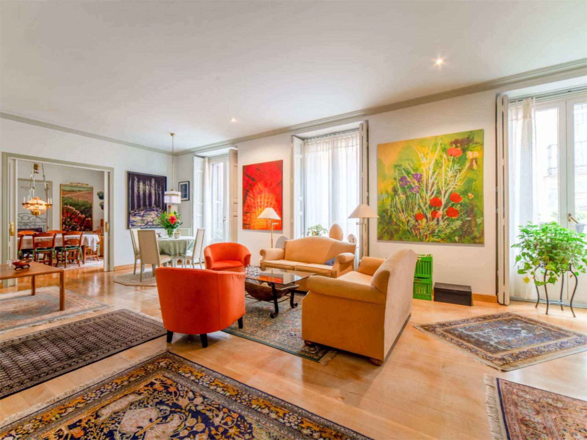 Pis en venda a Sol Sala d'estar de Pis en venda en  Madrid Capital amb Aire condicionat i Balcó