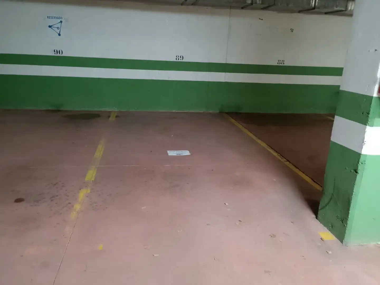 Garatge en venda a Avenida de Fernando de Casas Novoa, 37, San Lázaro - Meixonfrío Aparcament de Garatge en venda en Santiago de Compostela