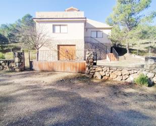 Exterior view of House or chalet for sale in Albalate de Zorita  with Private garden, Terrace and Storage room