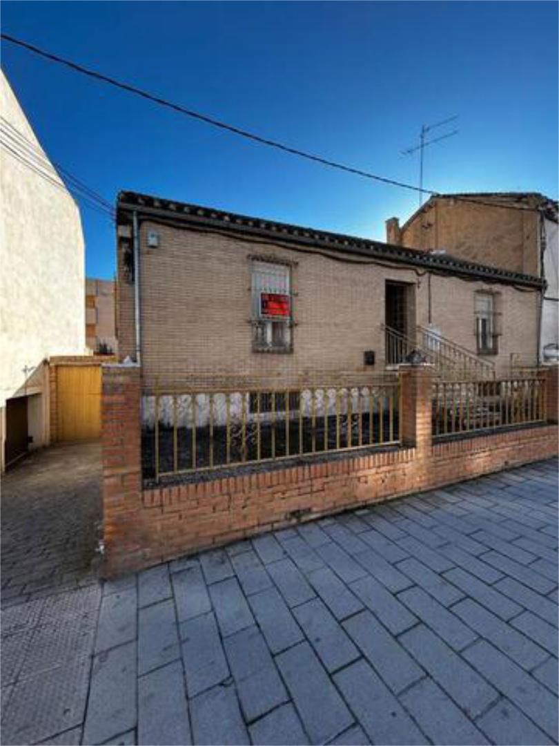 Exterior view of Single-family semi-detached for sale in Las Gabias  with Terrace