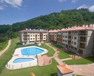 Swimming pool of Flat for sale in Cangas de Onís  with Heating, Private garden and Parquet flooring