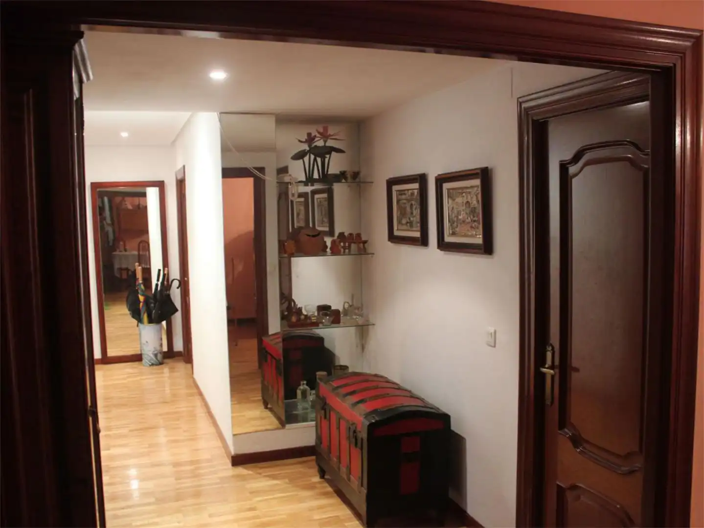Piso en venta en Avenida Cristo de las Cadenas, 49, Montecerrao Piso en venta en Oviedo con Parquet, Terraza y Trastero