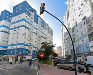 Vista exterior de Pis de lloguer en  Cádiz Capital amb Terrassa