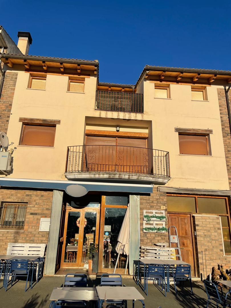 Vista exterior de Casa adosada en venda en Isona i Conca Dellà amb Terrassa i Balcó