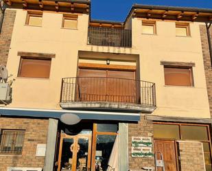 Vista exterior de Casa adosada en venda en Isona i Conca Dellà amb Terrassa i Balcó