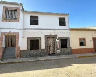 Vista exterior de Casa o xalet en venda en Madrigalejo