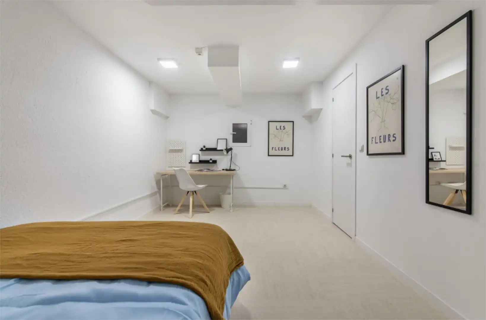 Room in Calle de Mateo Inurria, 30, Nueva España Bedroom of Flat for share in Madrid with Heating, Furnished and Washing machine