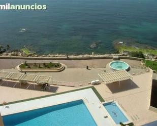 Piscina de Apartament de lloguer en Torrevieja amb Terrassa, Piscina i Balcó