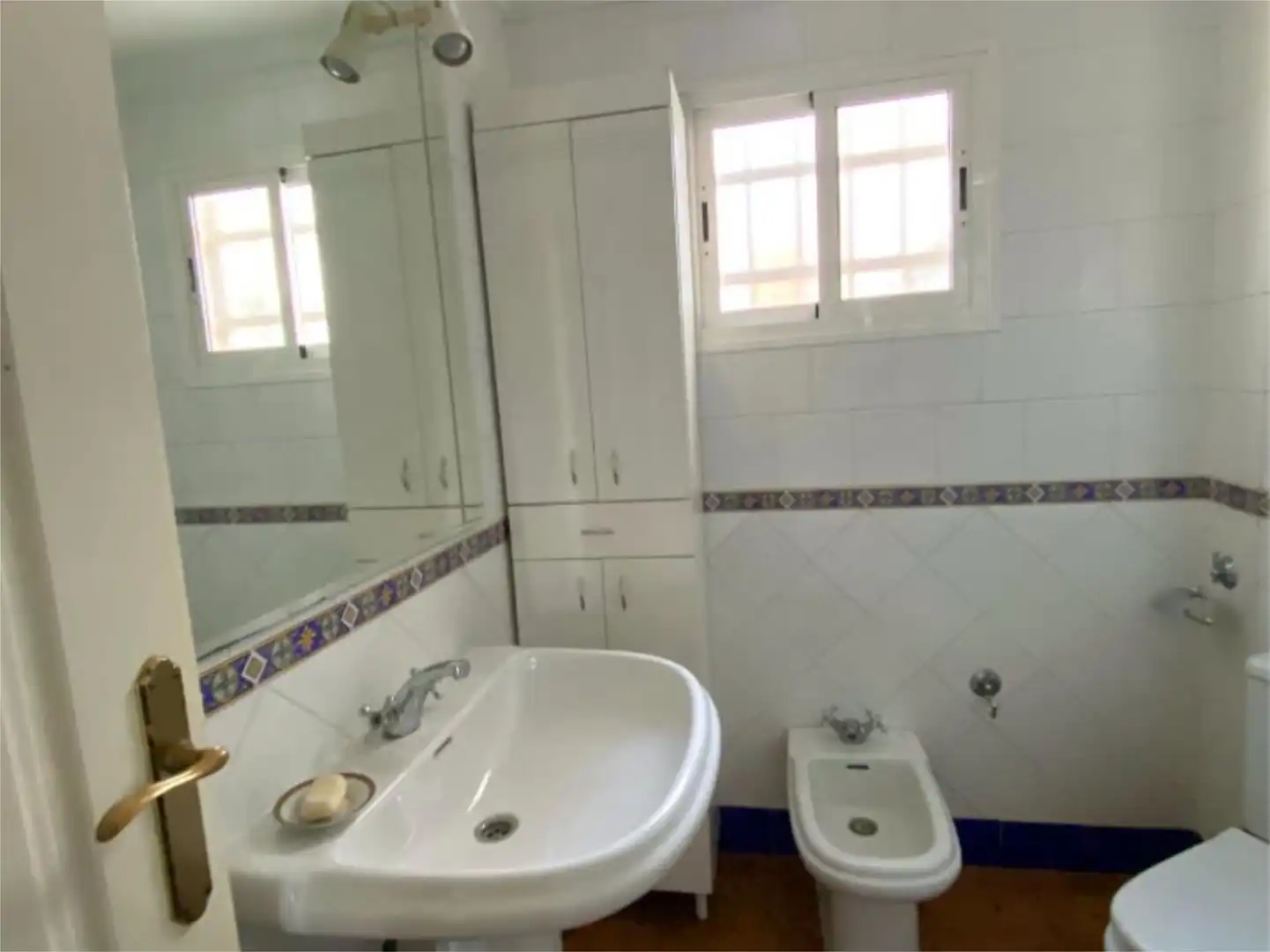 Piso en venta en Calle Coimbra, 34, El Cerro Baño de Piso en venta en Sevilla con Aire acondicionado, Terraza y Balcón
