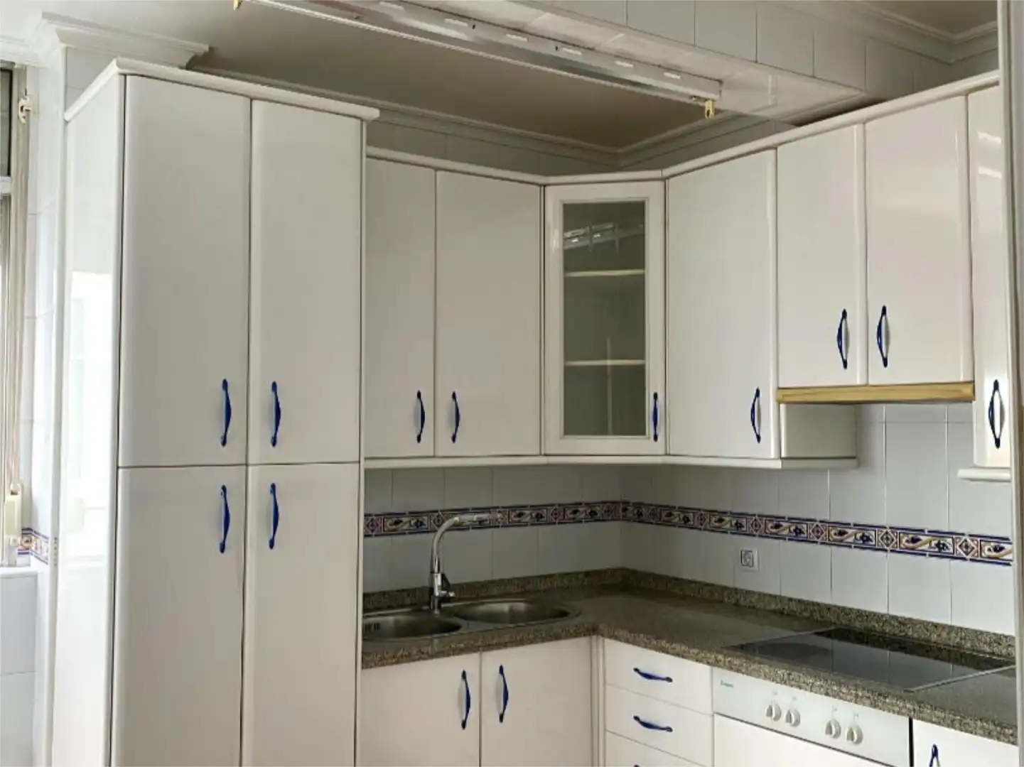 Piso en venta en Calle Coimbra, 34, El Cerro Cocina de Piso en venta en Sevilla con Aire acondicionado, Terraza y Balcón