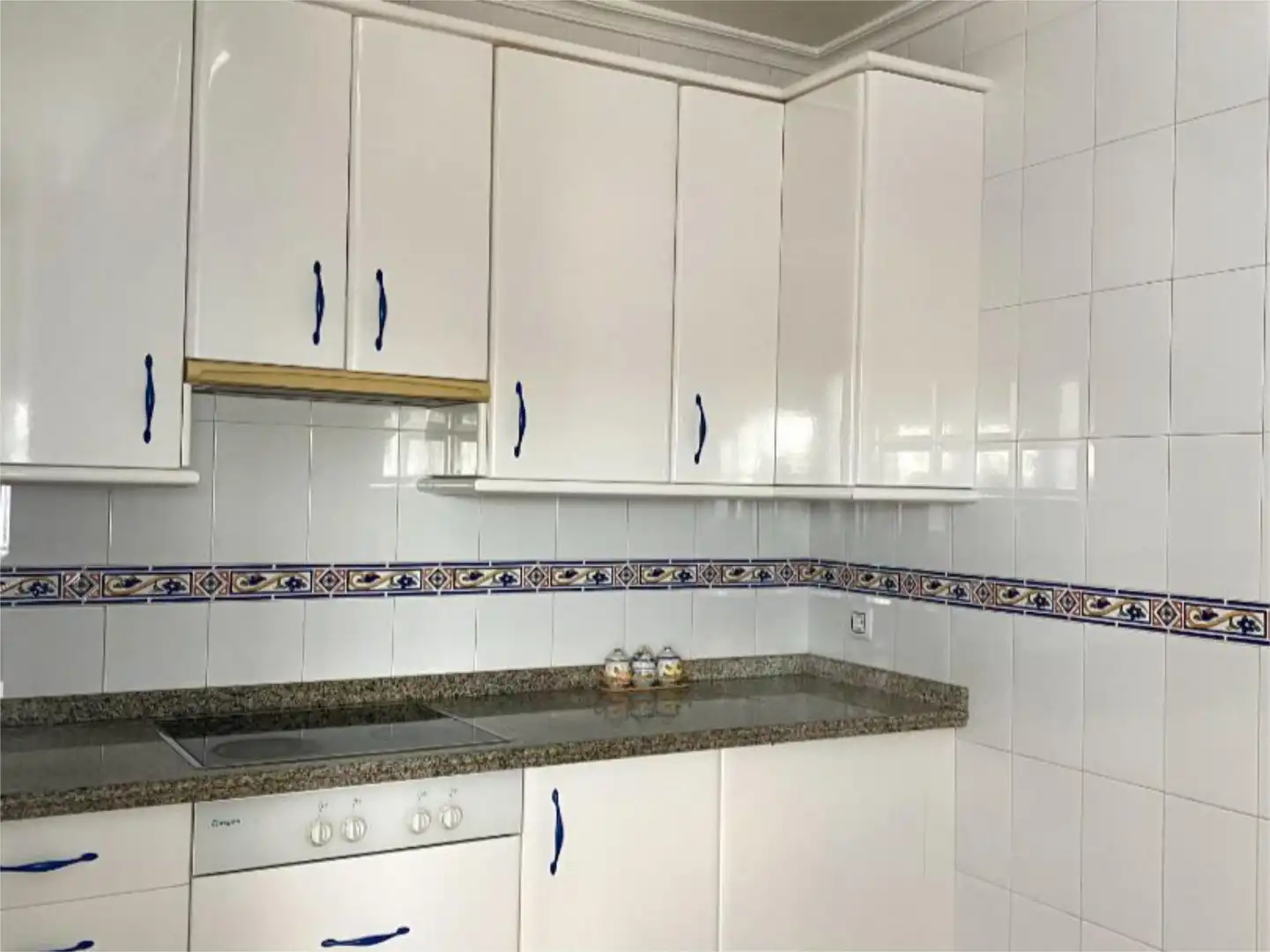 Piso en venta en Calle Coimbra, 34, El Cerro Cocina de Piso en venta en Sevilla con Aire acondicionado, Terraza y Balcón
