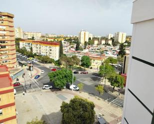 Vista exterior de Pis en venda en  Sevilla Capital amb Aire condicionat, Terrassa i Balcó