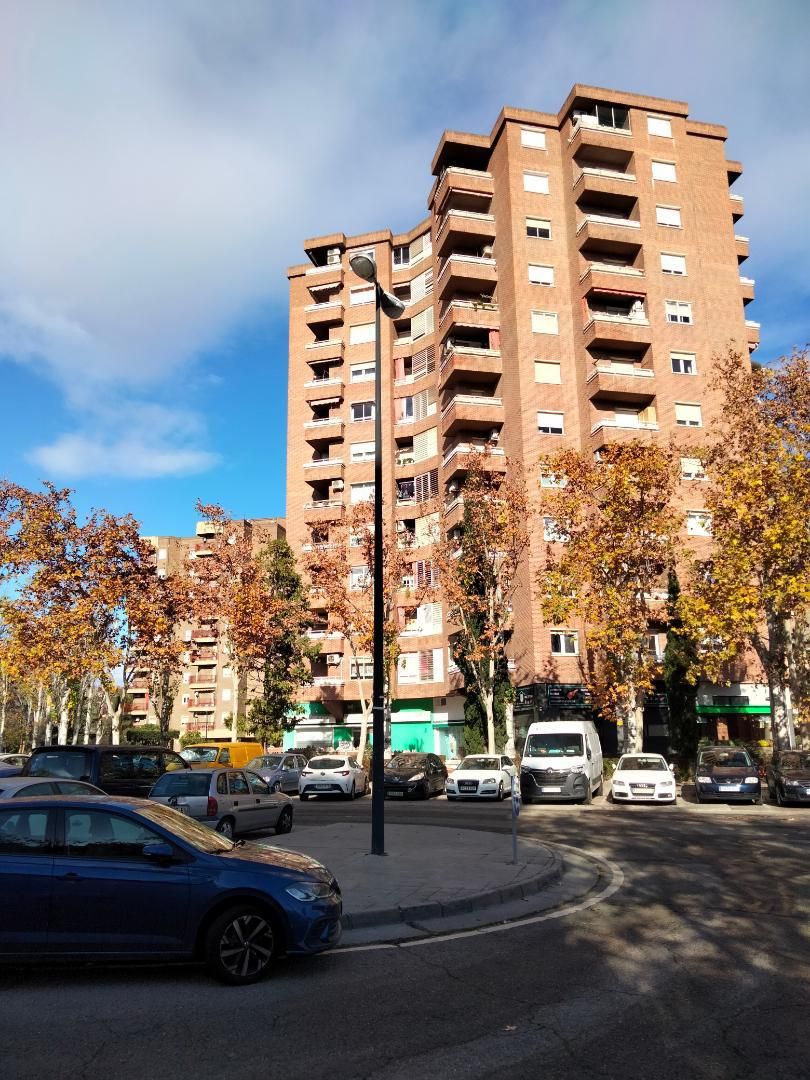 Vista exterior de Pis en venda en  Zaragoza Capital amb Terrassa
