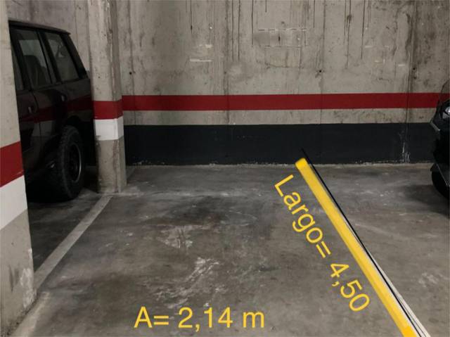 Garaje en Alquiler en Avenida de Grecia, 33 en El Cano - Los Bermejales