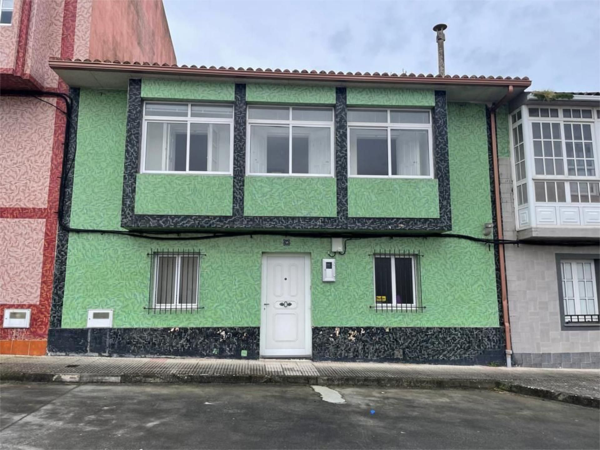 Exterior view of House or chalet for sale in Laxe